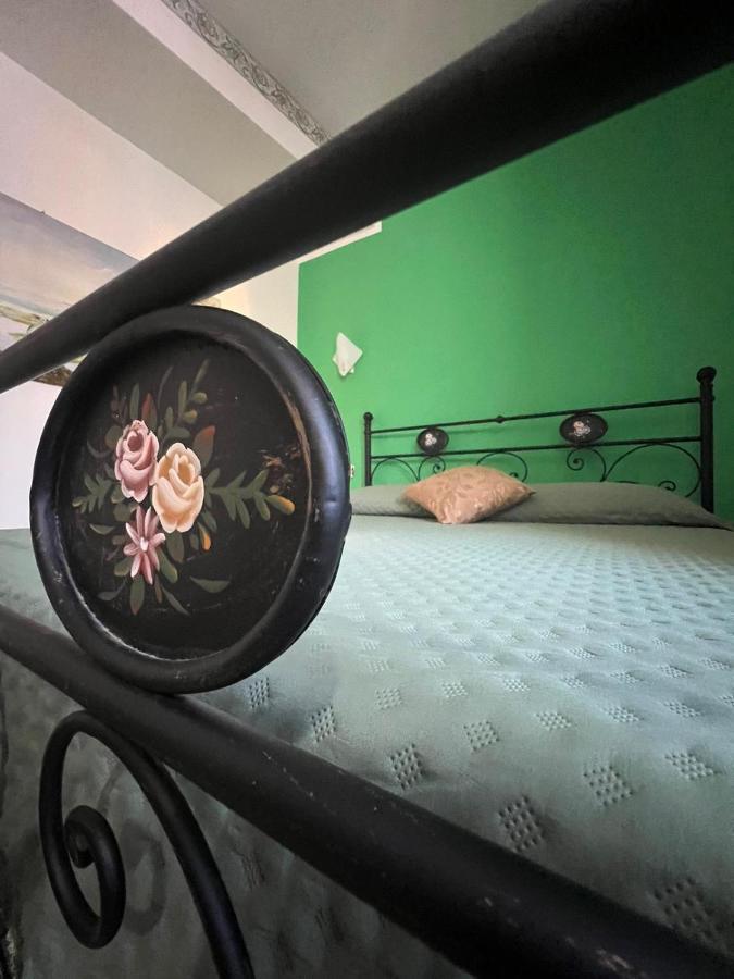 Carlo V - Holiday Rooms Porto Empedocle Eksteriør billede
